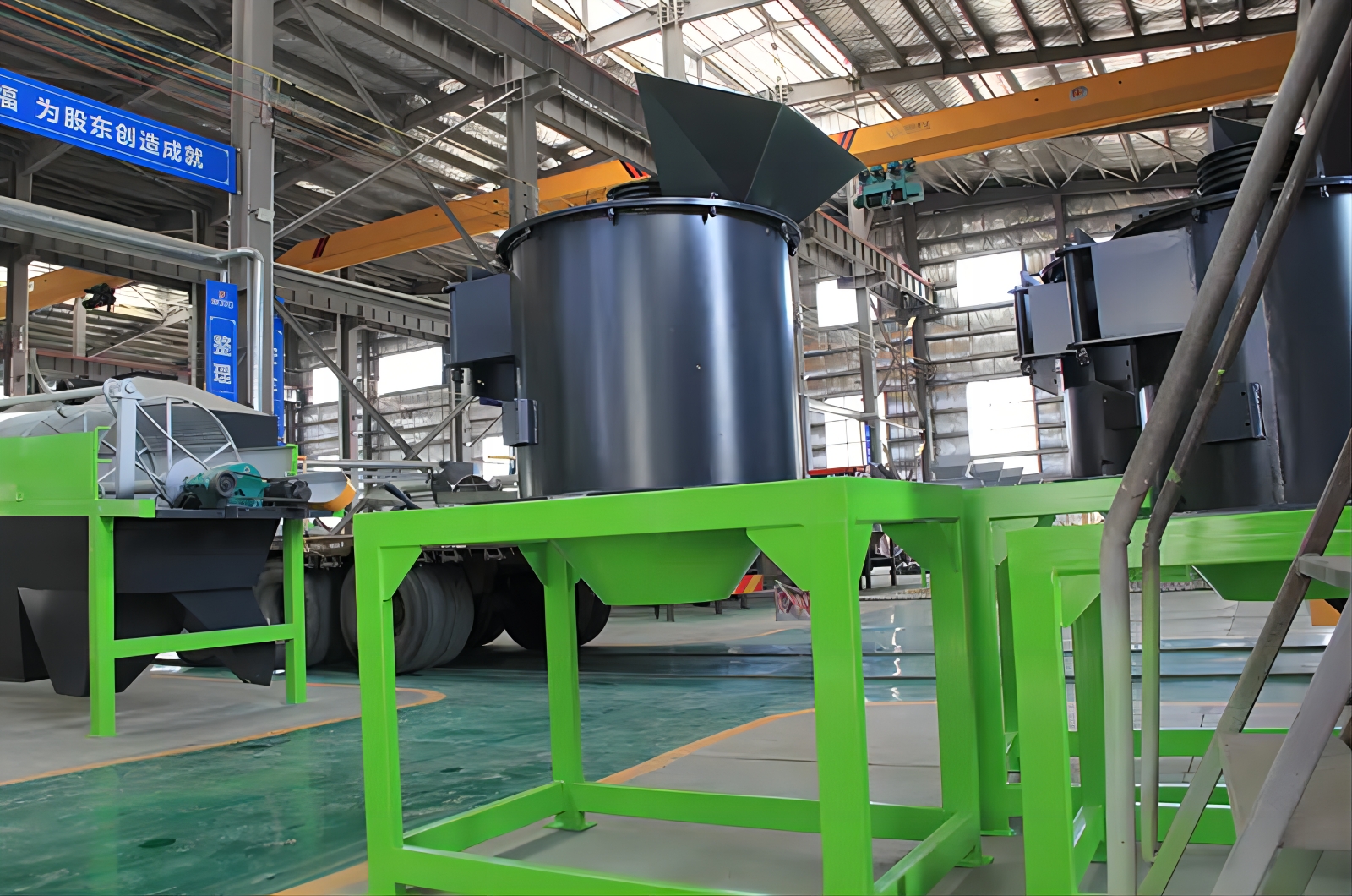 有机肥立式粉碎机